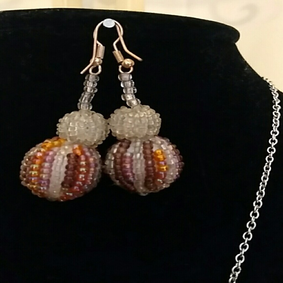 Shell necklace - Picture 4 of 4